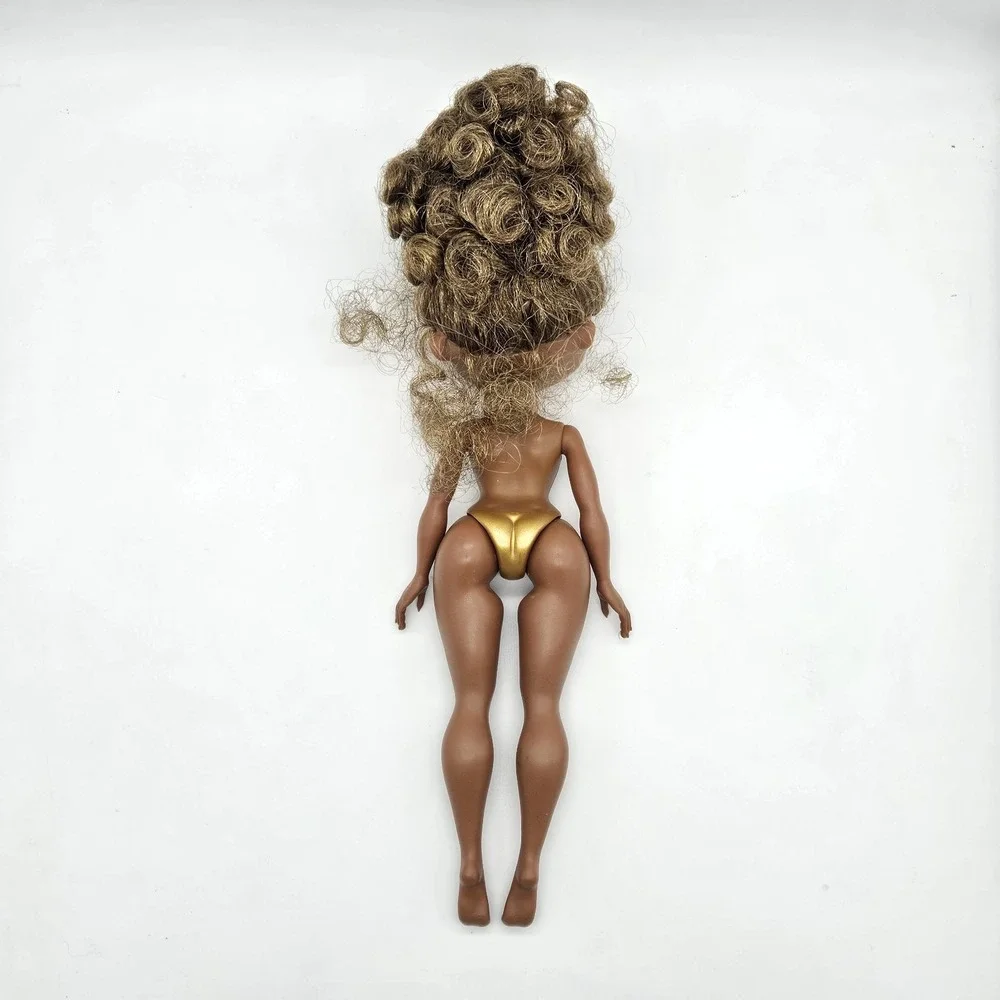 LOL Surprise OMG Royal Bee Series 1 Fashion Doll 9